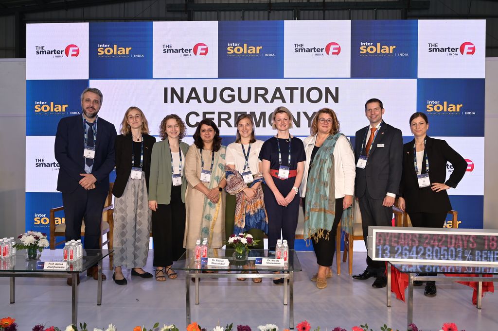 Delegates from BMWK, IGEF-SO, IGCC, GIZ Germany, and organisers of the Intersolar India / The smarter E India 2022